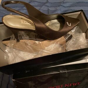 Brown formal dress shoe